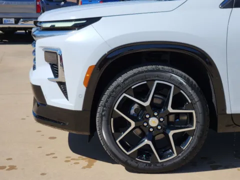 More photos of 2026 Chevrolet Traverse High Country at Jim Norton Chevrolet, OK