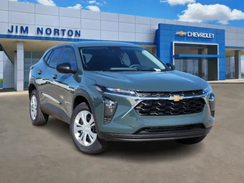 Gray 2026 Chevrolet Trax LT for sale in Broken Arrow, OK