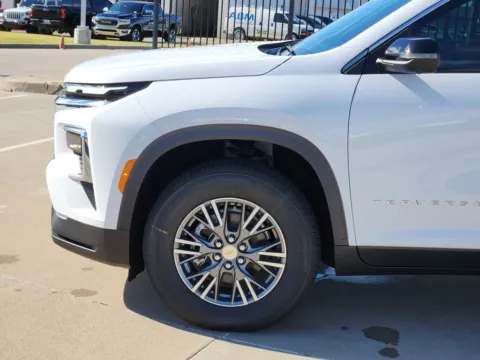 More photos of 2026 Chevrolet Traverse LT at Jim Norton Chevrolet, OK