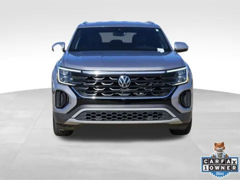 Photos of 2024 Volkswagen Atlas Cross Sport 2.0T SE w/Technology for sale in Broken Arrow, OK at Jim Norton Chevrolet