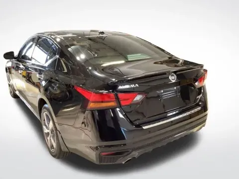 More photos of 2022 Nissan Altima 2.5 SL at Jim Norton T-Town Chevrolet, OK