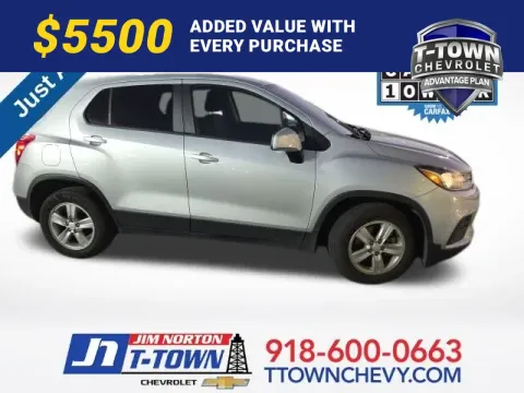 Silver 2022 Chevrolet Trax LS for sale in Tulsa, OK