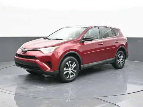 More photos of 2018 Toyota RAV4 LE at Jim Norton T-Town Chevrolet, OK