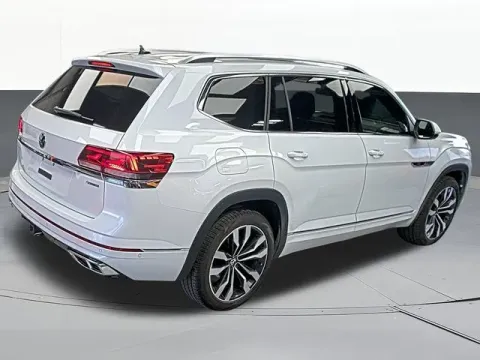 More photos of 2023 Volkswagen Atlas 3.6L V6 SEL Premium R-Line at Jim Norton T-Town Chevrolet, OK