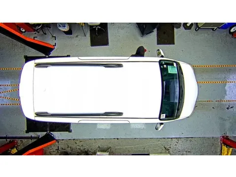 More photos of 2019 Toyota Sienna LE at Jim Norton T-Town Chevrolet, OK