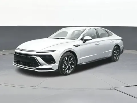 More photos of 2025 Hyundai Sonata SEL at Jim Norton T-Town Chevrolet, OK