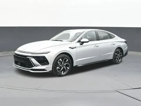 More photos of 2025 Hyundai Sonata SEL at Jim Norton T-Town Chevrolet, OK