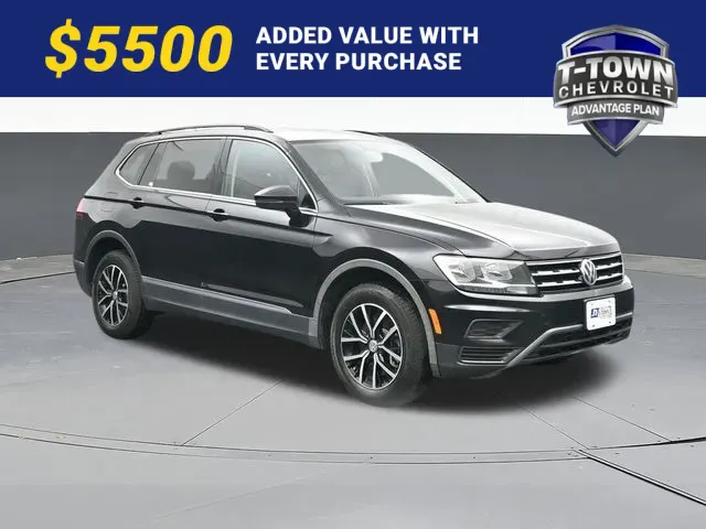 2021 Volkswagen Tiguan SE's photo