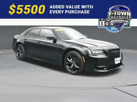 Black 2022 Chrysler 300 Touring for sale in Tulsa, OK