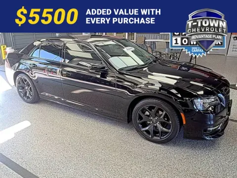 Black 2022 Chrysler 300 Touring for sale in Tulsa, OK