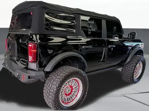 More photos of 2021 Ford Bronco at Jim Norton T-Town Chevrolet, OK