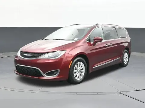 More photos of 2019 Chrysler Pacifica Touring L at Jim Norton T-Town Chevrolet, OK