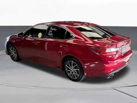 More photos of 2017 Lexus ES 350 at Jim Norton T-Town Chevrolet, OK