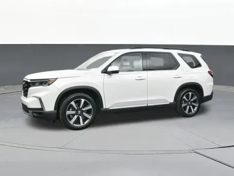 More photos of 2025 Honda Pilot Touring at Jim Norton T-Town Chevrolet, OK