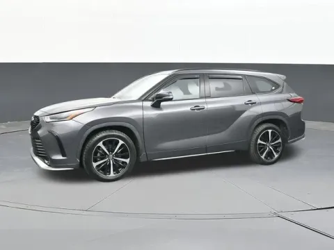 More photos of 2022 Toyota Highlander XSE at Jim Norton T-Town Chevrolet, OK