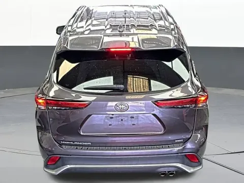 More photos of 2022 Toyota Highlander XSE at Jim Norton T-Town Chevrolet, OK