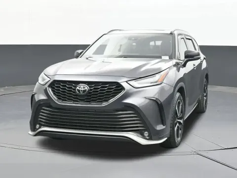 Photos of 2022 Toyota Highlander XSE for sale in Tulsa, OK at Jim Norton T-Town Chevrolet
