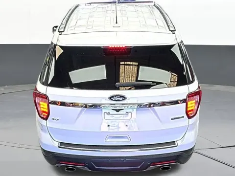 More photos of 2018 Ford Explorer XLT at Jim Norton T-Town Chevrolet, OK