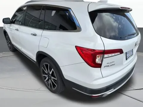 More photos of 2021 Honda Pilot Touring at Jim Norton T-Town Chevrolet, OK