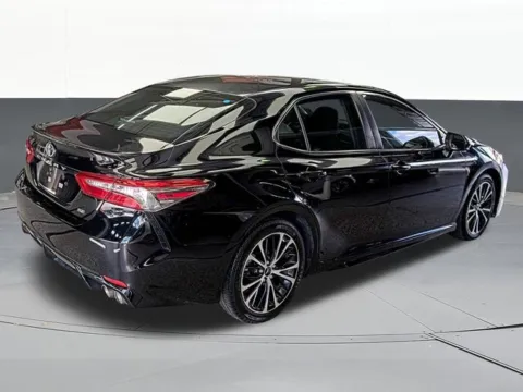 More photos of 2018 Toyota Camry L at Jim Norton T-Town Chevrolet, OK
