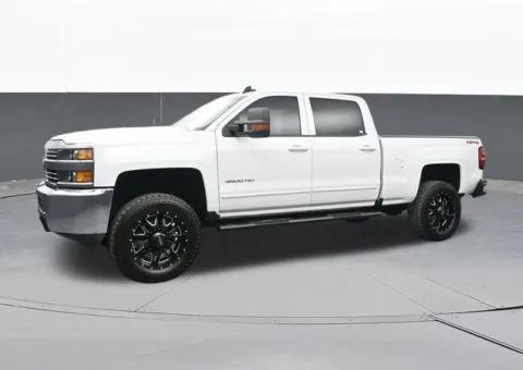More photos of 2016 Chevrolet Silverado 3500HD LT at Jim Norton T-Town Chevrolet, OK