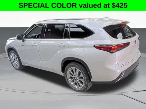 More photos of 2020 Toyota Highlander Hybrid Limited at Jim Norton T-Town Chevrolet, OK