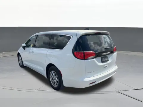 More photos of 2022 Chrysler Voyager LX at Jim Norton T-Town Chevrolet, OK