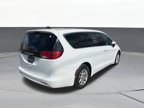 More photos of 2022 Chrysler Voyager LX at Jim Norton T-Town Chevrolet, OK