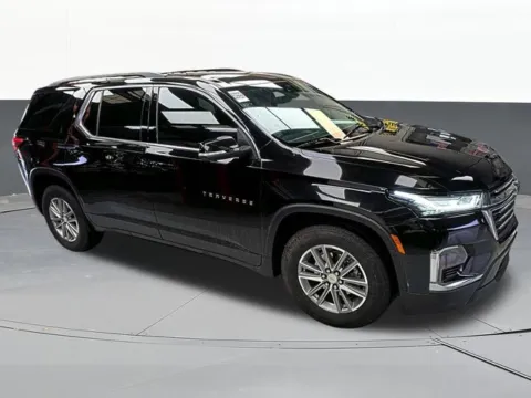 Black 2023 Chevrolet Traverse LT for sale in Tulsa, OK