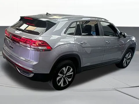 More photos of 2024 Volkswagen Atlas Cross Sport 2.0T SE at Jim Norton T-Town Chevrolet, OK