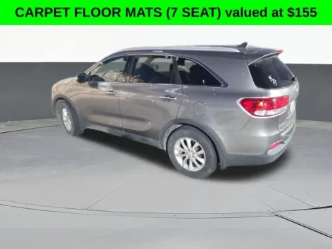 More photos of 2018 Kia Sorento LX at Jim Norton T-Town Chevrolet, OK