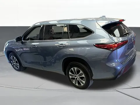 More photos of 2021 Toyota Highlander XLE at Jim Norton T-Town Chevrolet, OK