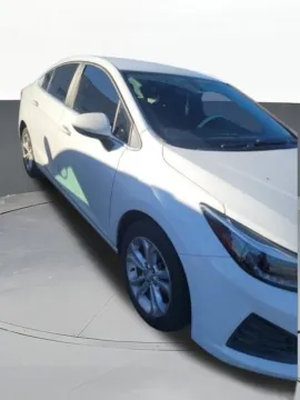 White 2019 Chevrolet Cruze LT for sale in Tulsa, OK