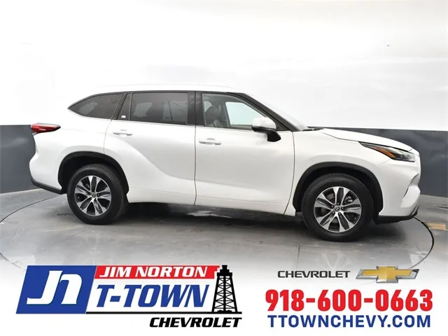 2022 Toyota Highlander XLE for sale in Tulsa, OK