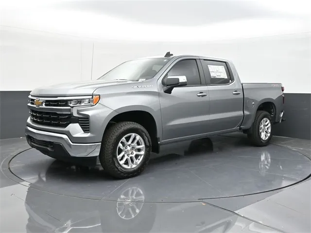 2025 Chevrolet Silverado 1500 LT photo 2