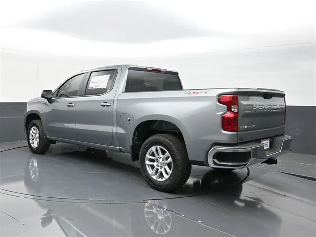 2025 Chevrolet Silverado 1500 LT photo 3