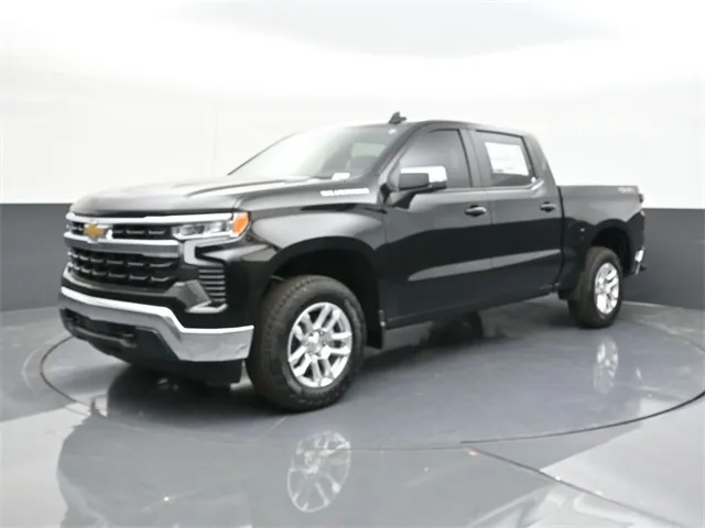 2025 Chevrolet Silverado 1500 LT photo 2