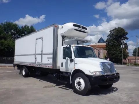 White 2020 International MV607 for sale in Tulsa, OK