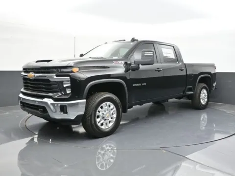 More photos of 2025 Chevrolet Silverado 2500HD LT at Jim Norton T-Town Chevrolet, OK