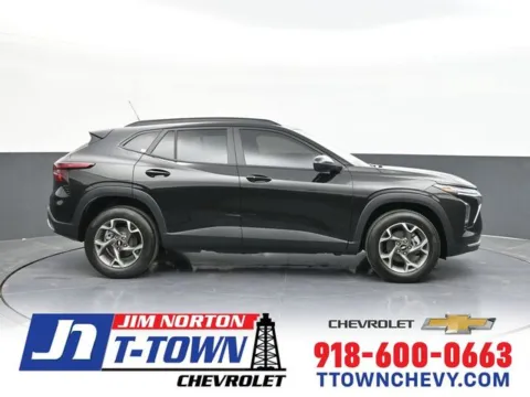 Black 2025 Chevrolet Trax LT for sale in Tulsa, OK