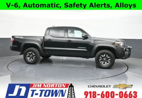 Black 2023 Toyota Tacoma TRD Off-Road for sale in Tulsa, OK