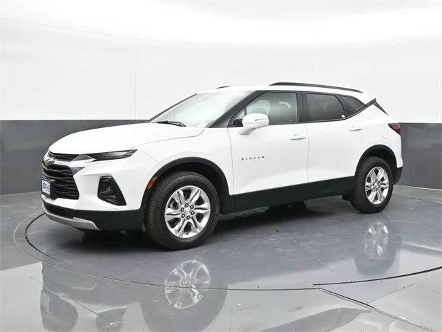 2022 Chevrolet Blazer 2LT photo 2