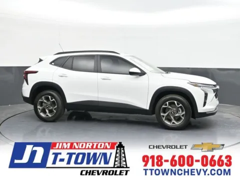 White 2025 Chevrolet Trax LT for sale in Tulsa, OK