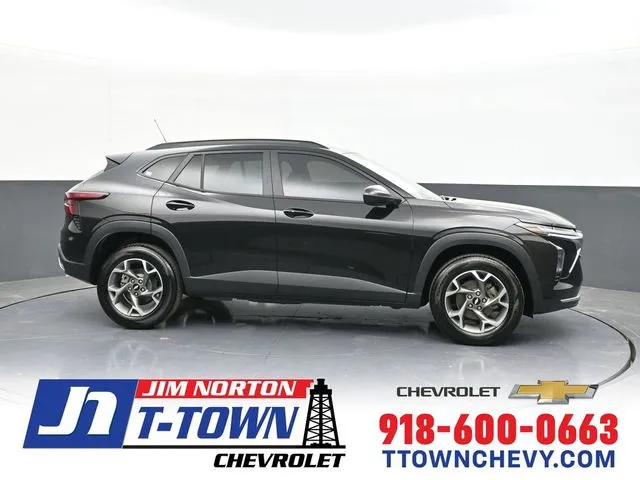 Black 2025 Chevrolet Trax LT for sale in Tulsa, OK