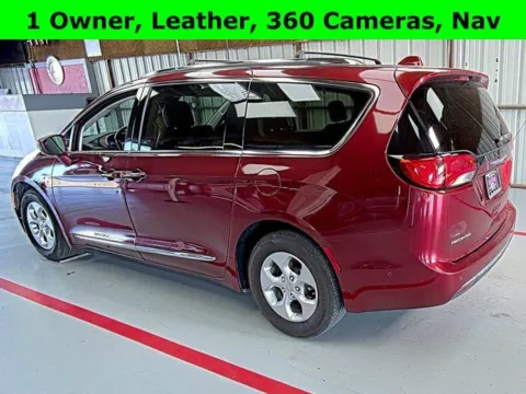 More photos of 2017 Chrysler Pacifica Touring L Plus at Jim Norton T-Town Chevrolet, OK