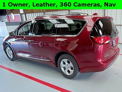 More photos of 2017 Chrysler Pacifica Touring L Plus at Jim Norton T-Town Chevrolet, OK