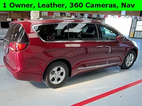 More photos of 2017 Chrysler Pacifica Touring L Plus at Jim Norton T-Town Chevrolet, OK