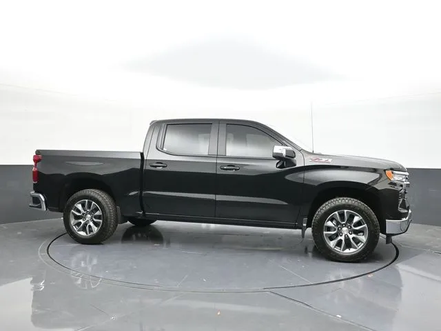 2026 Chevrolet Silverado 1500 LT photo 5
