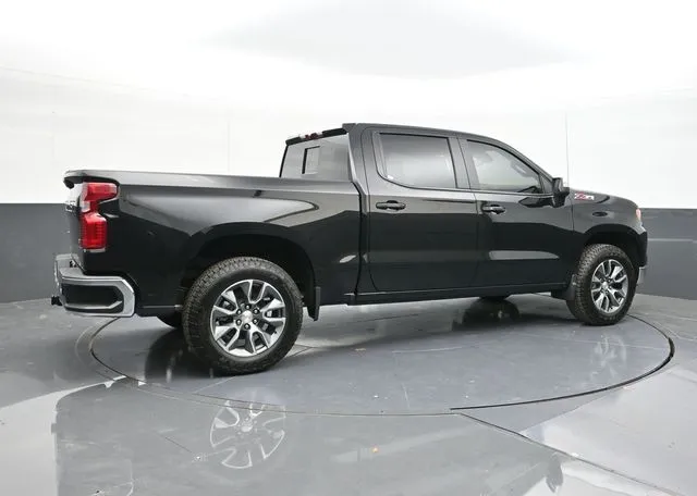 2026 Chevrolet Silverado 1500 LT photo 23