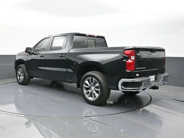 2026 Chevrolet Silverado 1500 LT photo 3